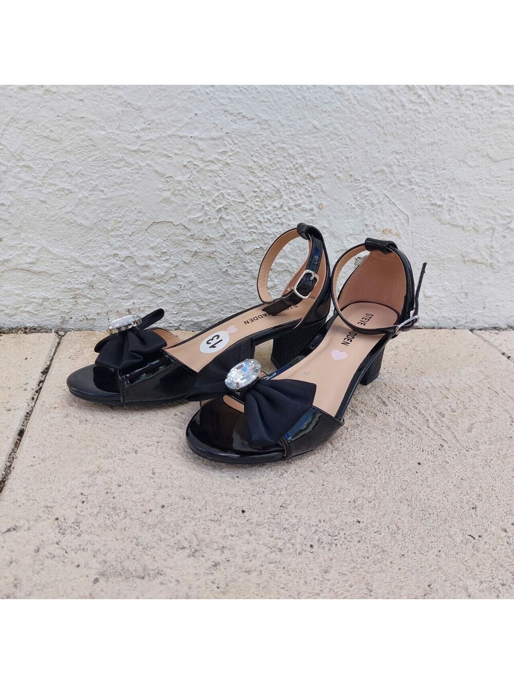 Steve Madden Girls Black Patent Bow Block Heel Dress Sandals Size 13
